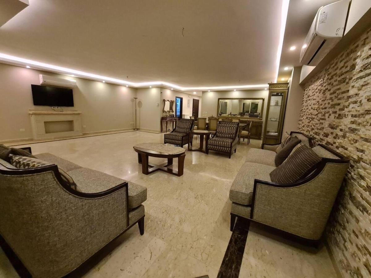 Spacious Executive Luxury Apartment With Balcony Kahire Dış mekan fotoğraf