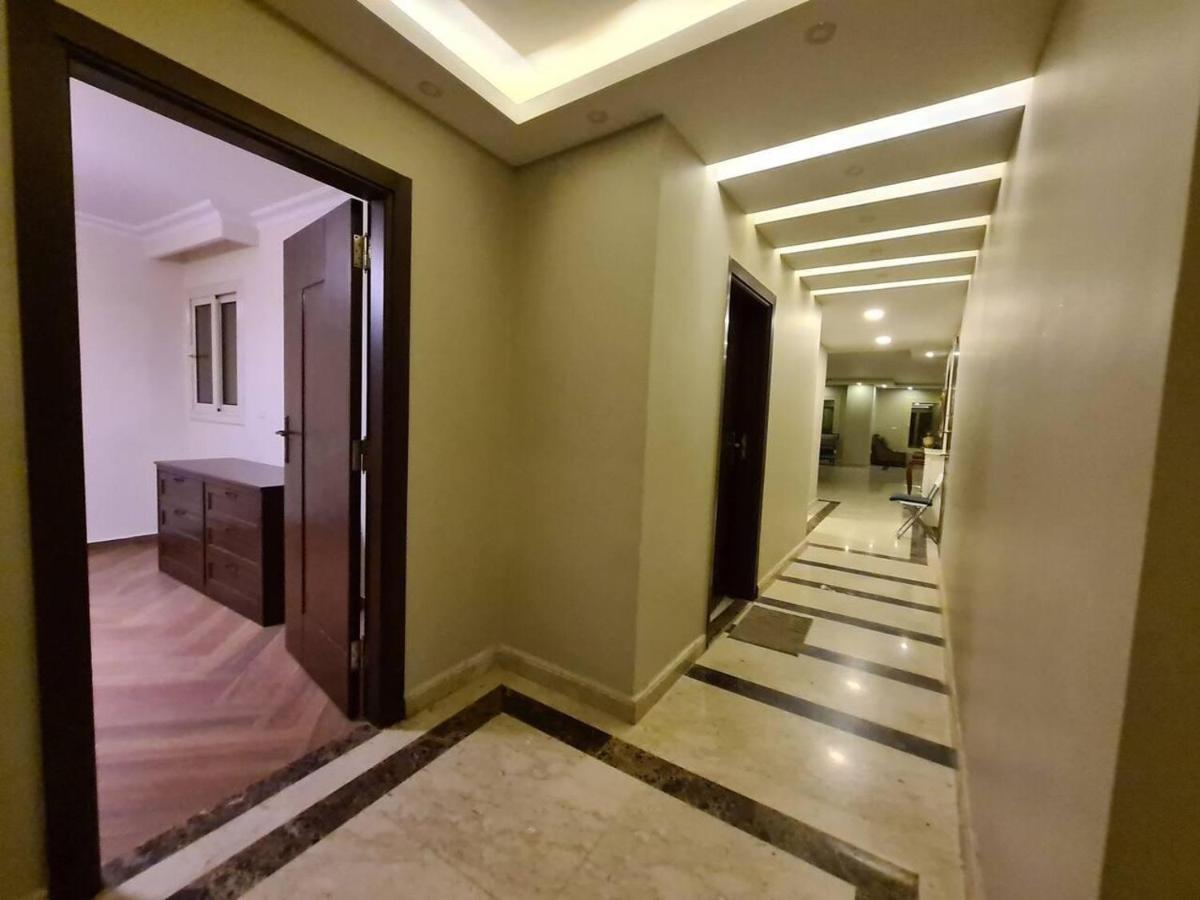 Spacious Executive Luxury Apartment With Balcony Kahire Dış mekan fotoğraf