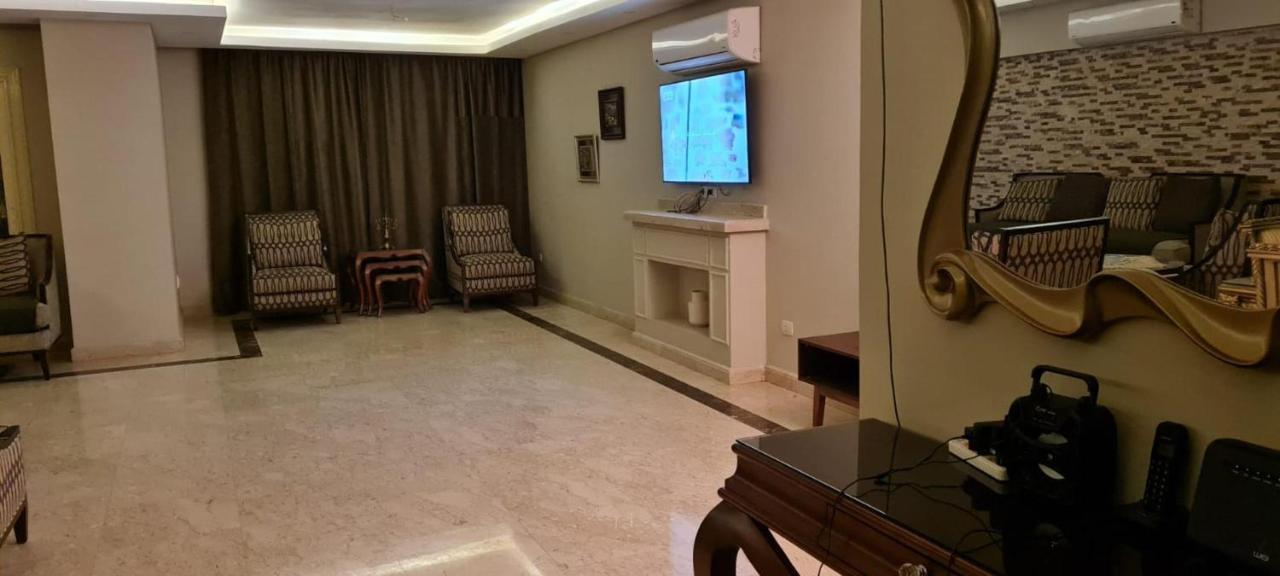 Spacious Executive Luxury Apartment With Balcony Kahire Dış mekan fotoğraf